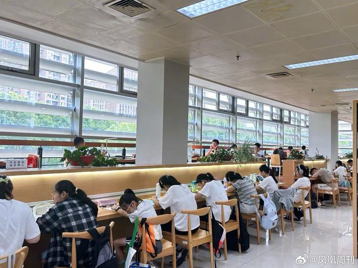 從 “無序放娃” 到 “有序托管”：公共圖書館可以做什么？