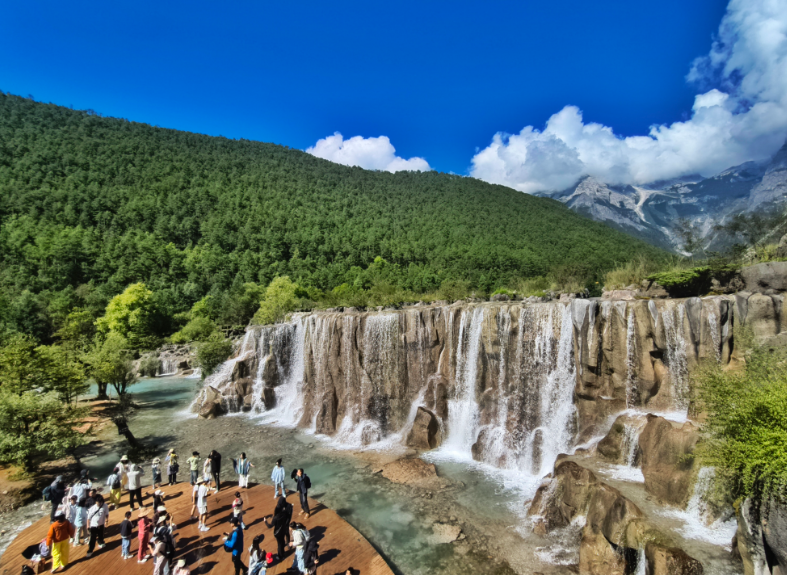 玉龍雪山景區(qū)關(guān)于錯(cuò)峰游覽的溫馨提示